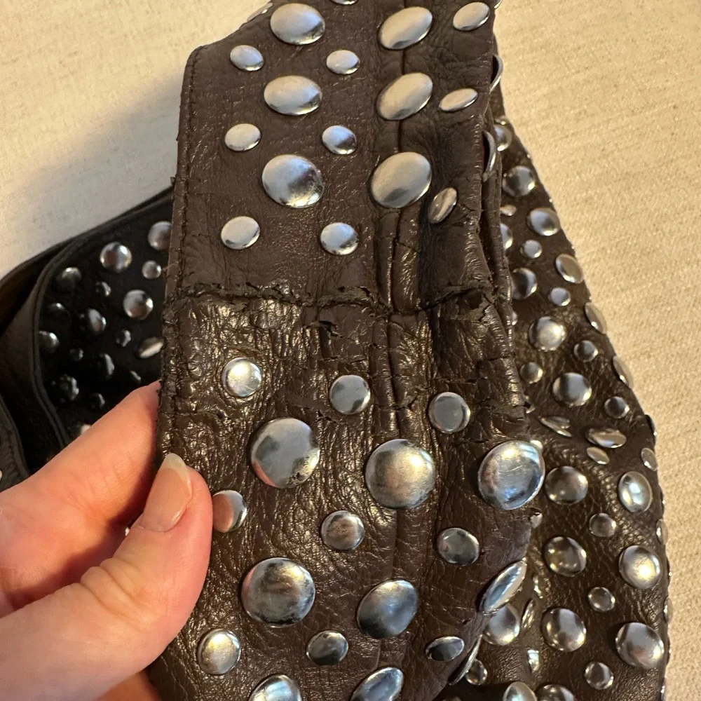 Lionel Stud Bag - Picture 3 of 4